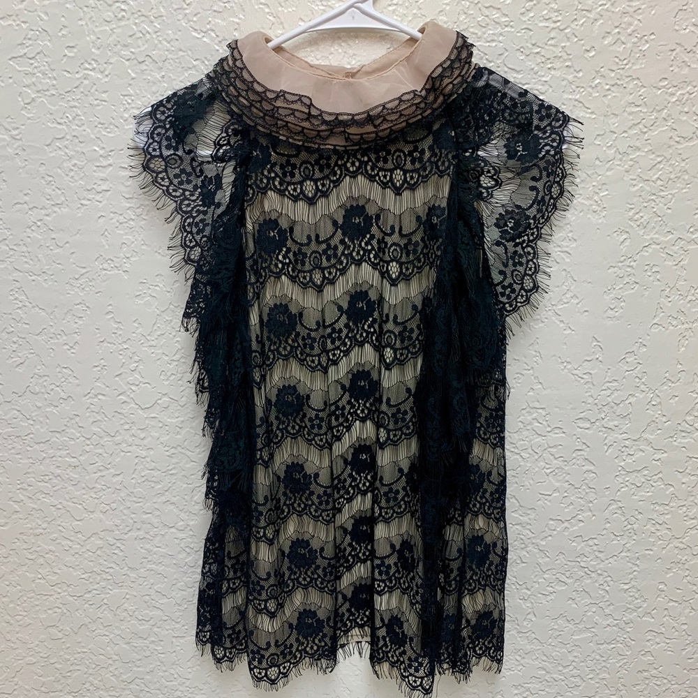 Femi9 lace top